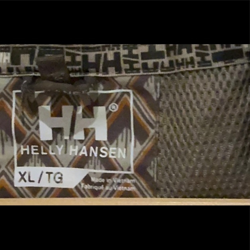 Helly Hansen geometric patterned snowboard shell … - image 4